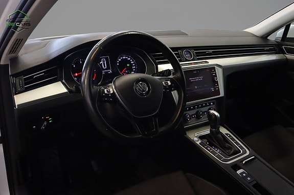 Volkswagen Passat 11 of 20