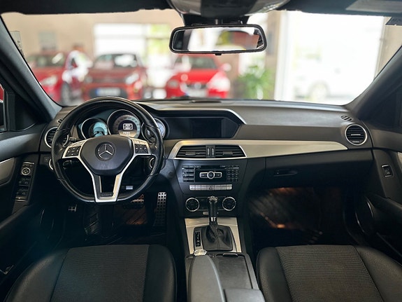 Mercedes-Benz C220 16 of 23