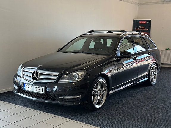 Mercedes-Benz C220 2 of 23