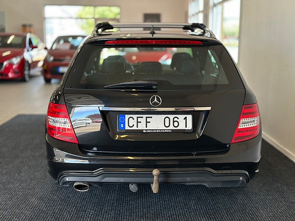 Mercedes-Benz C220 6 of 23