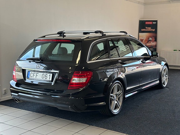 Mercedes-Benz C220 3 of 23