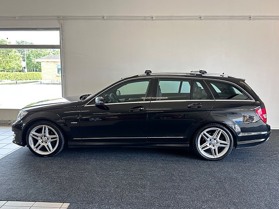 Mercedes-Benz C220 8 of 23
