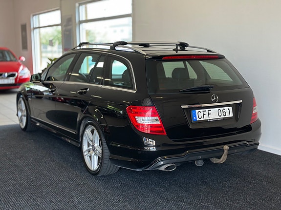 Mercedes-Benz C220 7 of 23