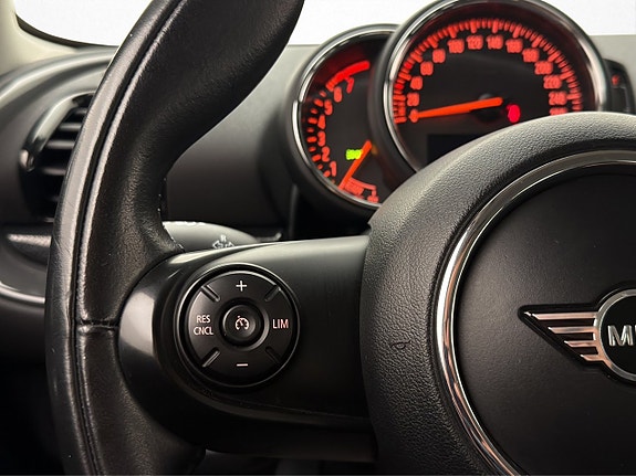MINI Cooper S 18 of 30