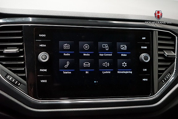 Volkswagen T-Roc 18 of 24