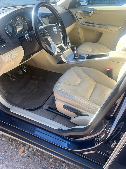 Volvo XC60 15 of 16