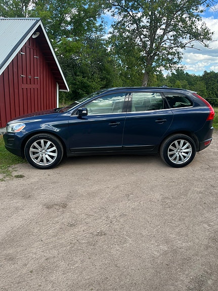 Volvo XC60 16 of 16