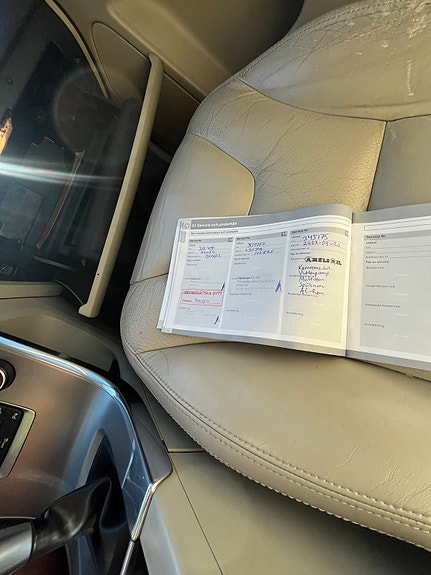 Volvo XC60 12 of 16