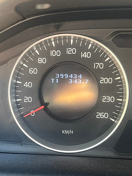 Volvo XC60 14 of 16
