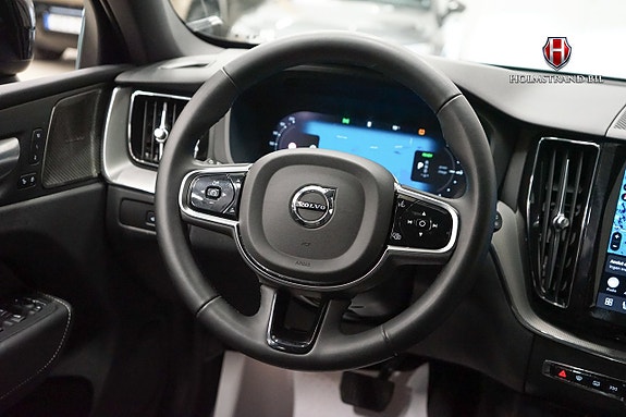 Volvo XC60 16 of 27