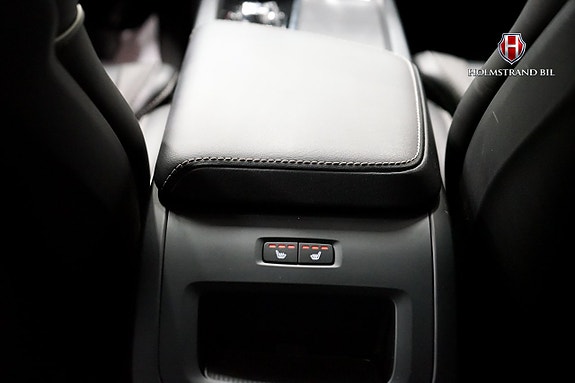 Volvo XC60 14 of 27