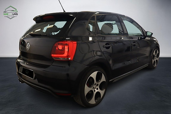 Volkswagen Polo 10 of 19