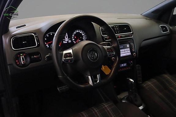 Volkswagen Polo 11 of 19