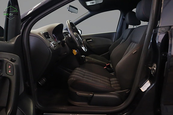 Volkswagen Polo 13 of 19