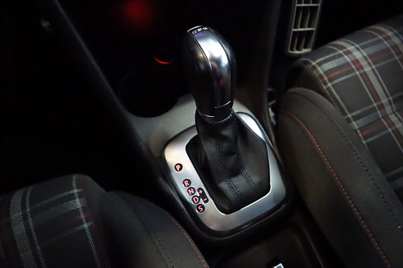Volkswagen Polo 14 of 19