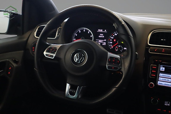 Volkswagen Polo 12 of 19