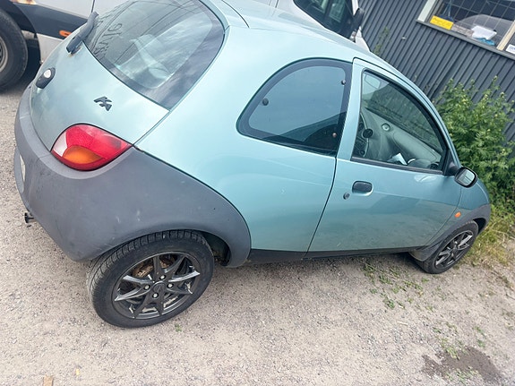 Ford Ka 2 of 5