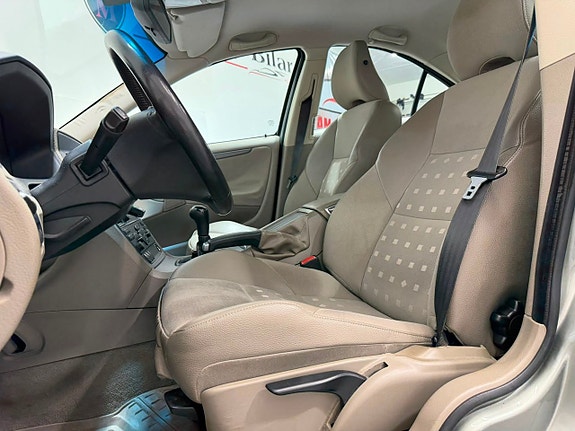 Volvo S60 14 of 19