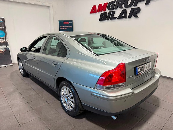Volvo S60 13 of 19