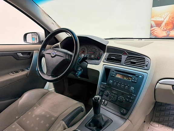 Volvo S60 2 of 19