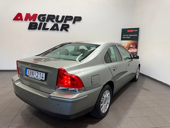 Volvo S60 5 of 19