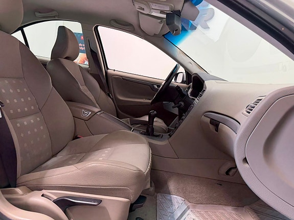 Volvo S60 6 of 19