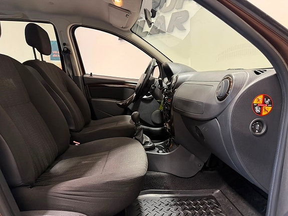 Dacia Duster 6 of 17