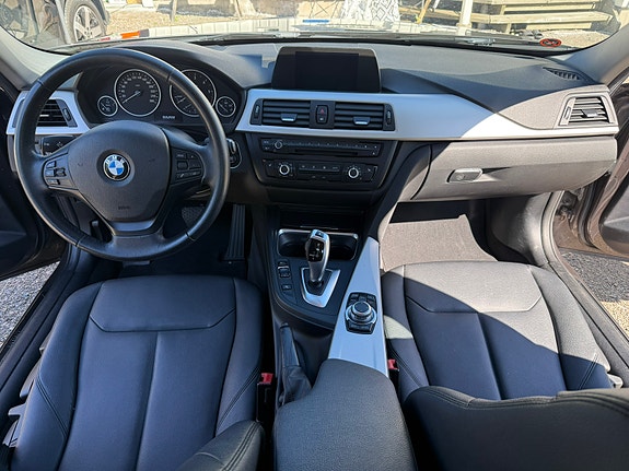 BMW 316d 4 of 5