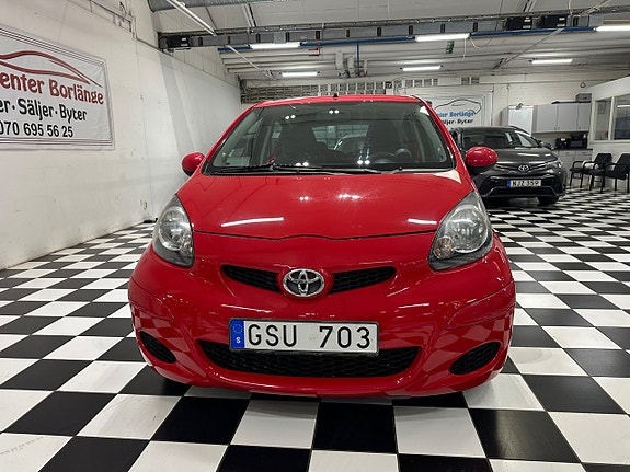 Toyota Aygo 3 of 5