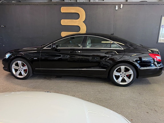Mercedes-Benz CLS350 2 of 5