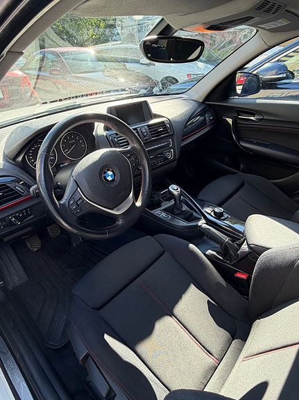 BMW 116i 5 of 6