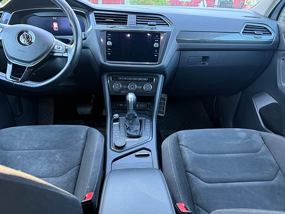Volkswagen Tiguan Allspace 4 of 12