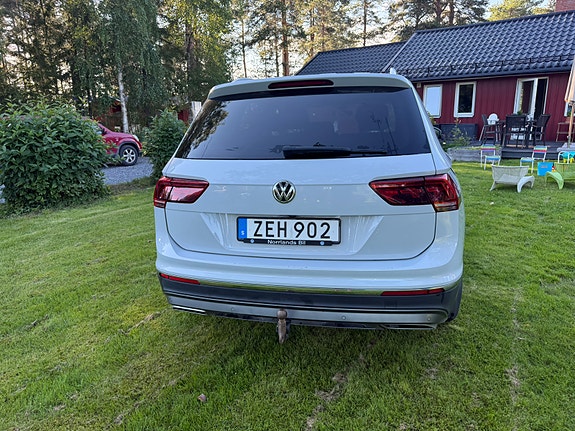 Volkswagen Tiguan Allspace 3 of 12
