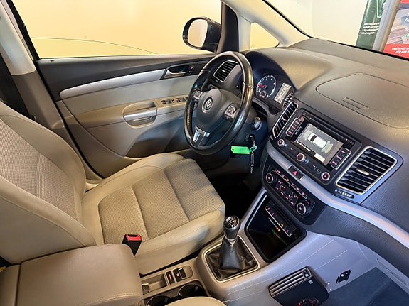 Volkswagen Sharan 7 of 14