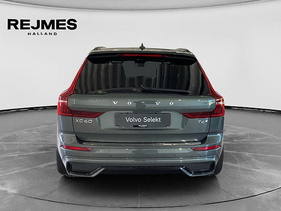 Volvo XC60 8 of 16