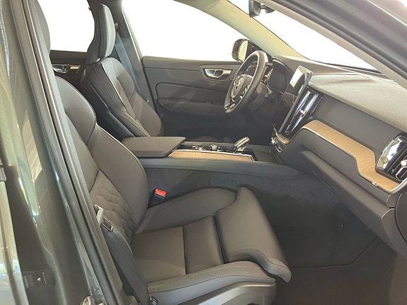 Volvo XC60 5 of 5