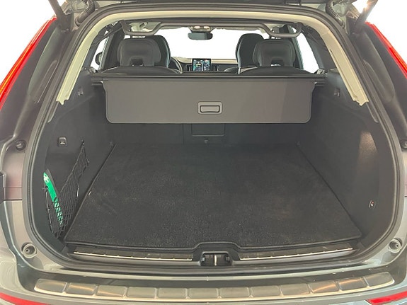 Volvo XC60 14 of 16