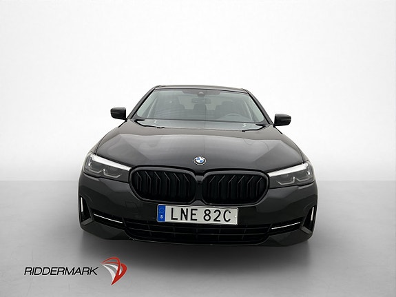 BMW 530e 2 of 5