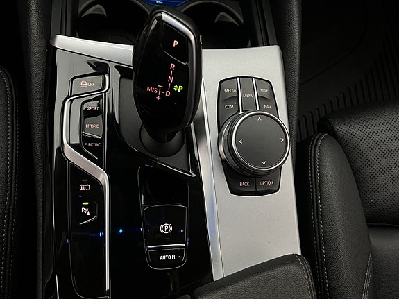 BMW 530e 25 of 30