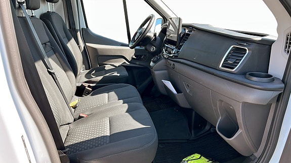 Ford E-Transit 3 of 5