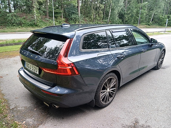 Volvo V60 4 of 5
