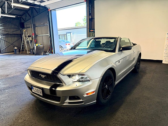 Ford Mustang 15 of 17