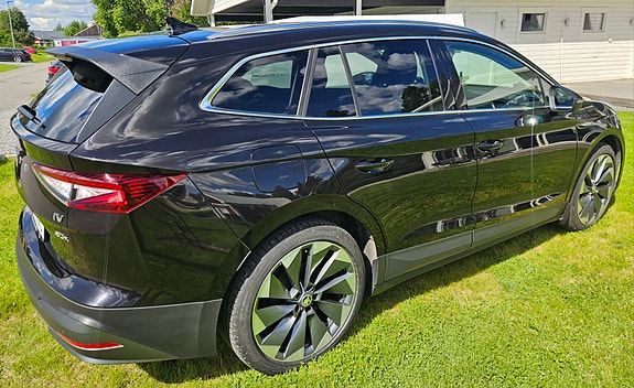 Skoda Enyaq 4 of 5