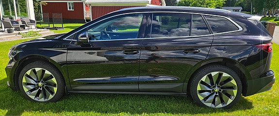 Skoda Enyaq 2 of 5