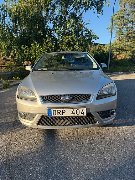 Ford Focus CC 4 of 5