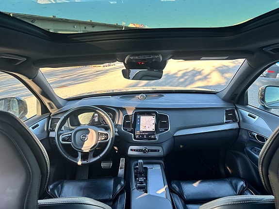 Volvo XC90 14 of 30