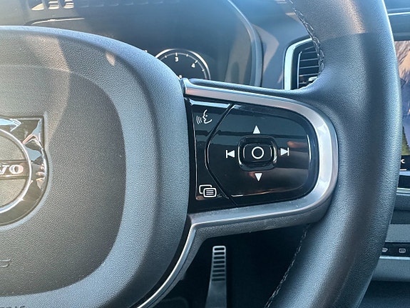 Volvo XC90 20 of 30