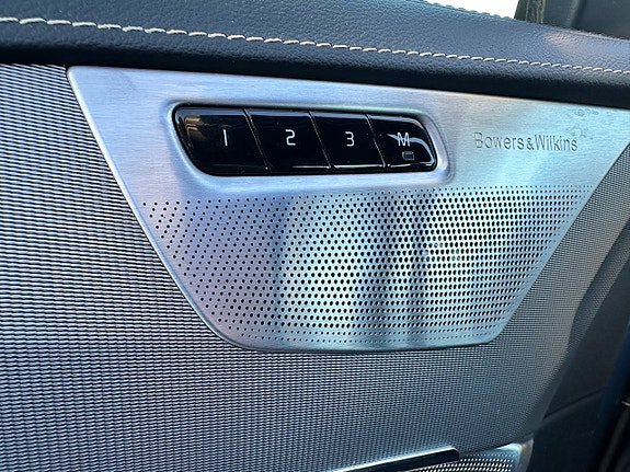 Volvo XC90 26 of 30