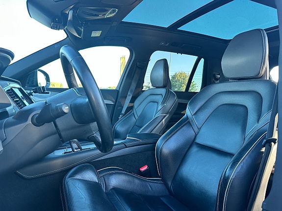 Volvo XC90 15 of 30