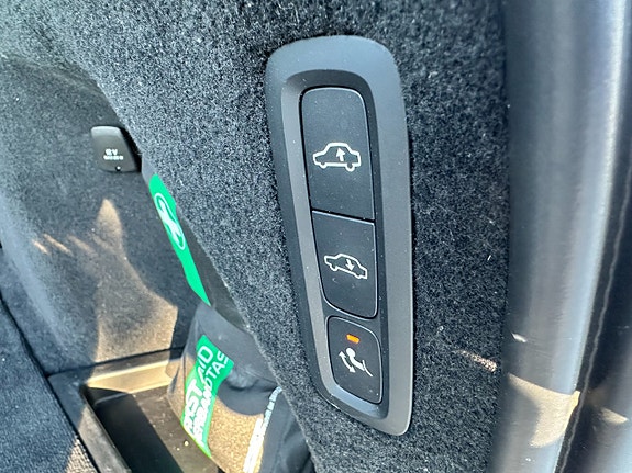 Volvo XC90 12 of 30